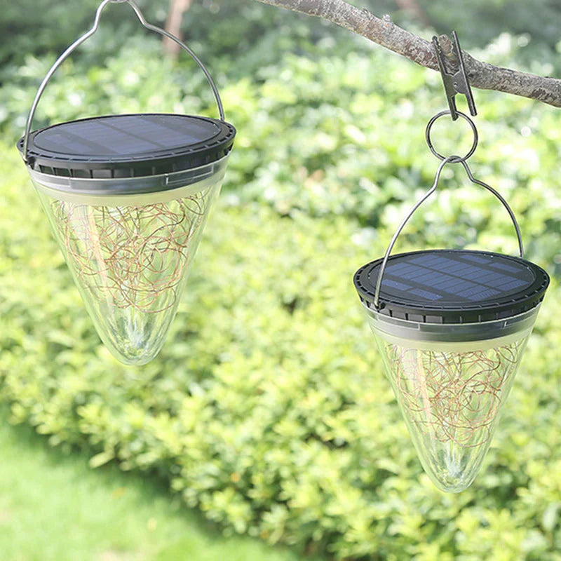SparkCone – Solarbetriebene LED-Hängelampe für Außenbereiche