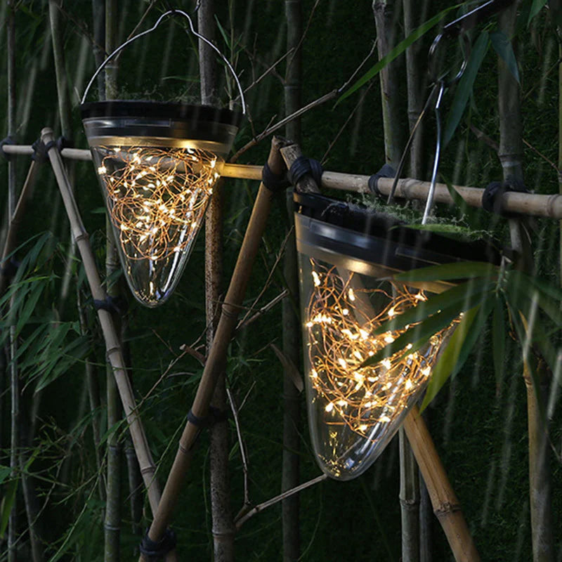 SparkCone – Solarbetriebene LED-Hängelampe für Außenbereiche
