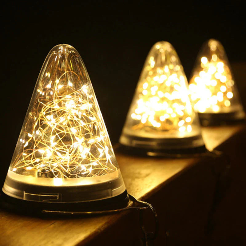 SparkCone – Solarbetriebene LED-Hängelampe für Außenbereiche