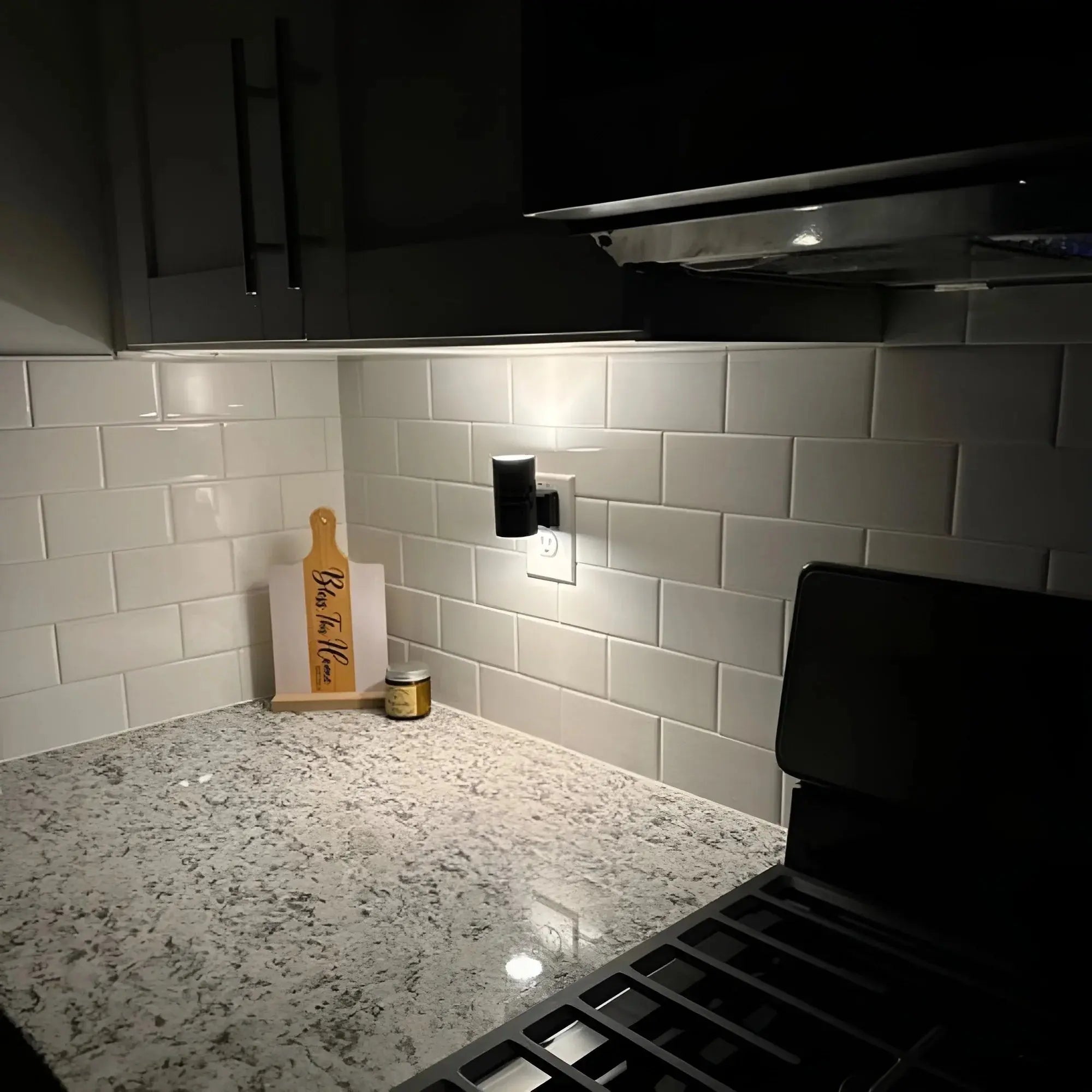 Dimmbares LED-Nachtlicht zum Einstecken mit Drehregler – Warmweißes Licht