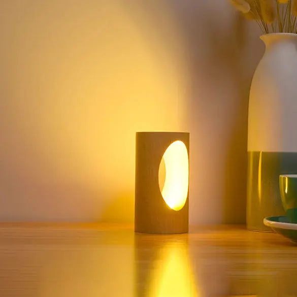 Rechteckige LED-Nachtlampe aus Massivholz