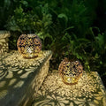 Solar-Gartenlampe mit Ornament-Design – Warmweißes LED-Licht