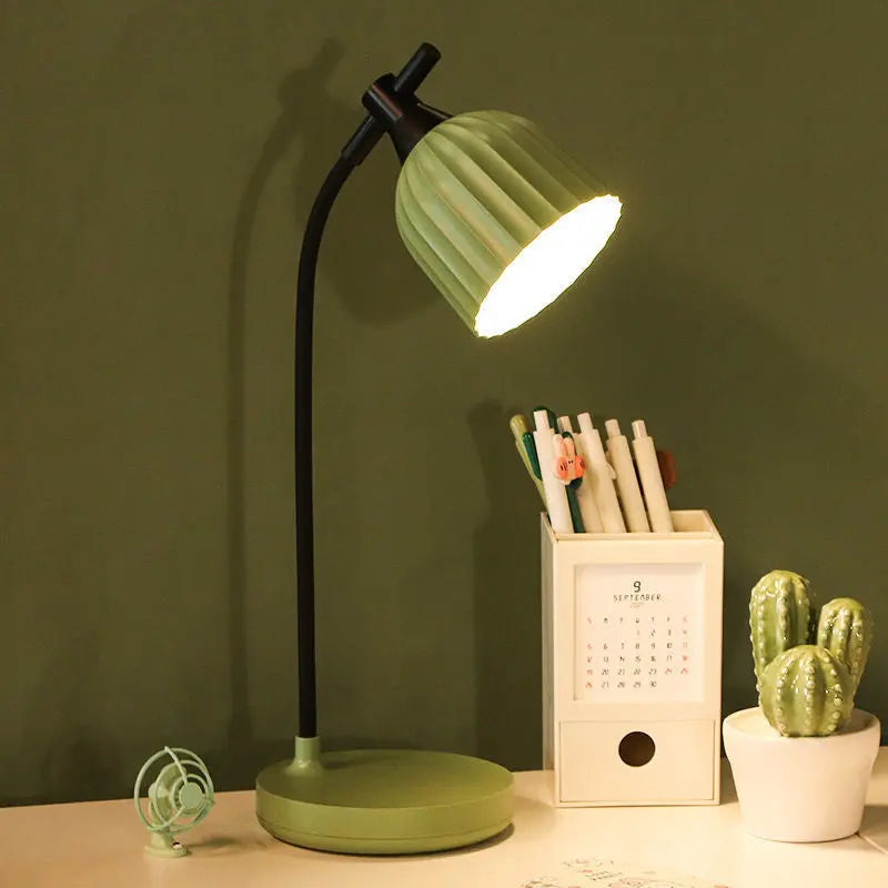Schreibtischlampe LED dimmbar – Flexible Leuchte für Schreibtisch & Nachttisch
