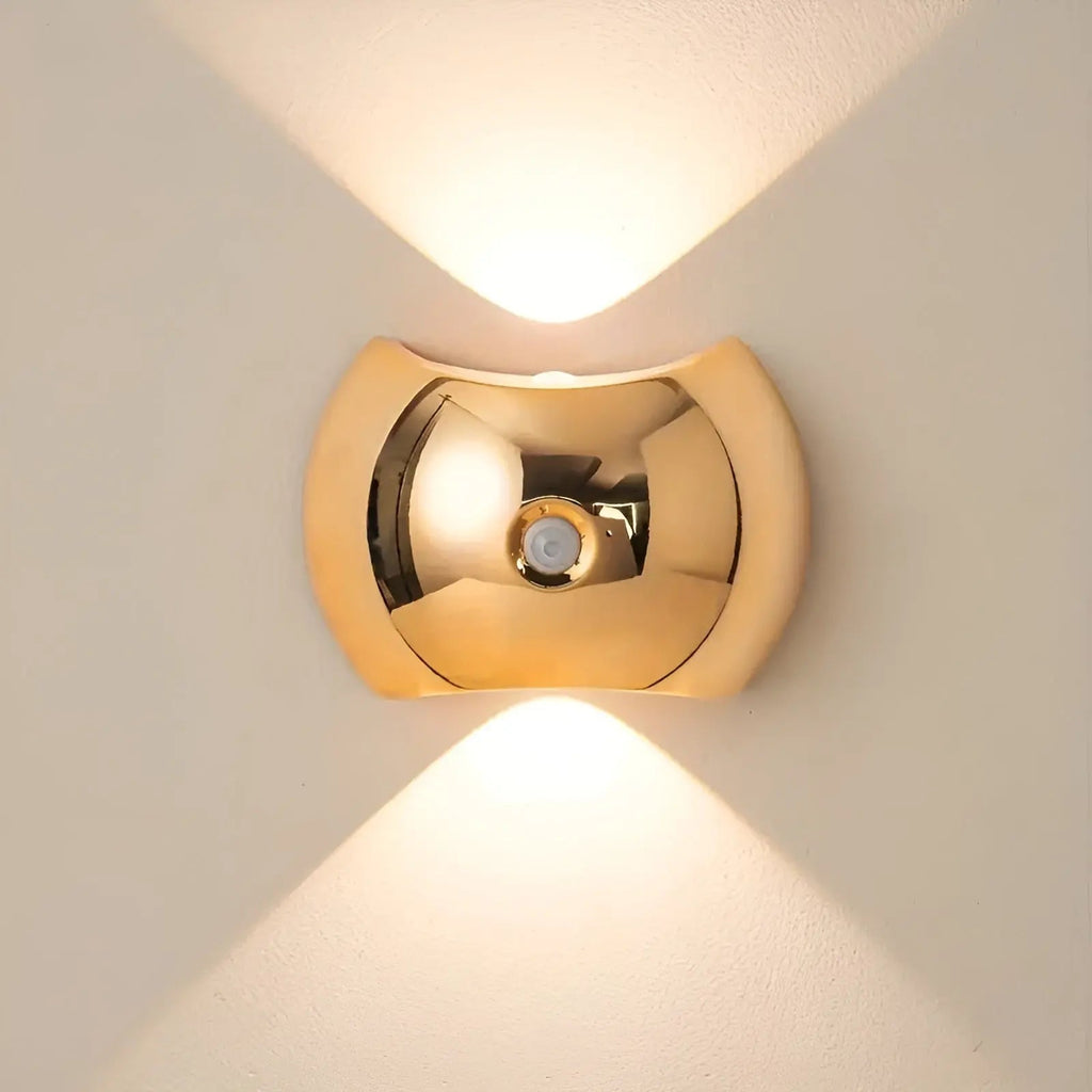 Aufladbare LED-Wandleuchte – Bewegungssensor & Magnethalterung