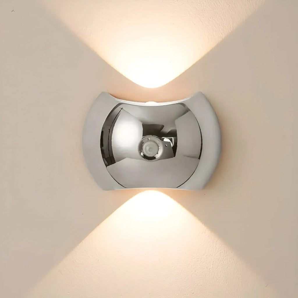 Aufladbare LED-Wandleuchte – Bewegungssensor & Magnethalterung
