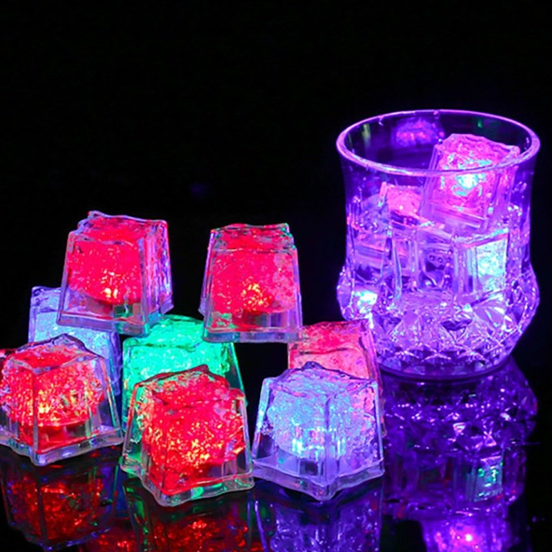 Leuchtende LED-Eiswürfel